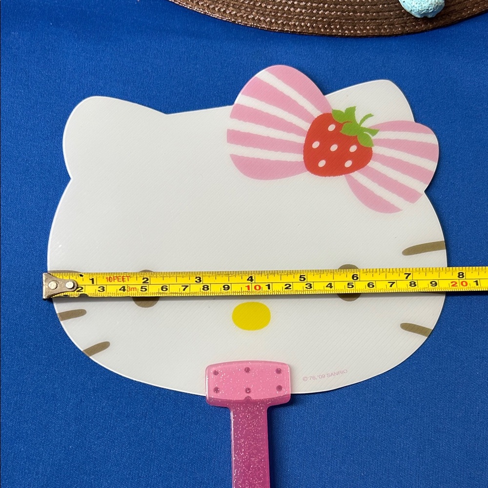 🖤NEW🔺2009 Hello Kitty Pink and White Hand Fan - Picture 8 of 9